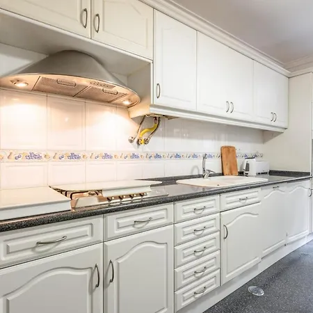 Guestready - Stylish' With Private Terrace And Indoor Garage *